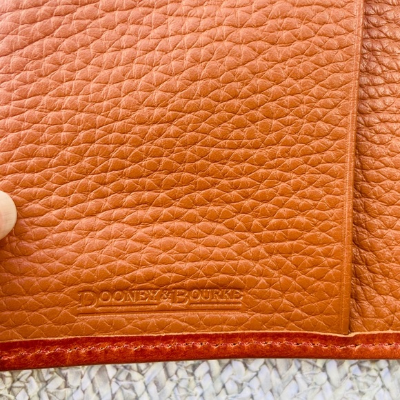 🚫SOLD🚫Dooney & Bourke Continental Leather Wallet - Picture 4 of 13
